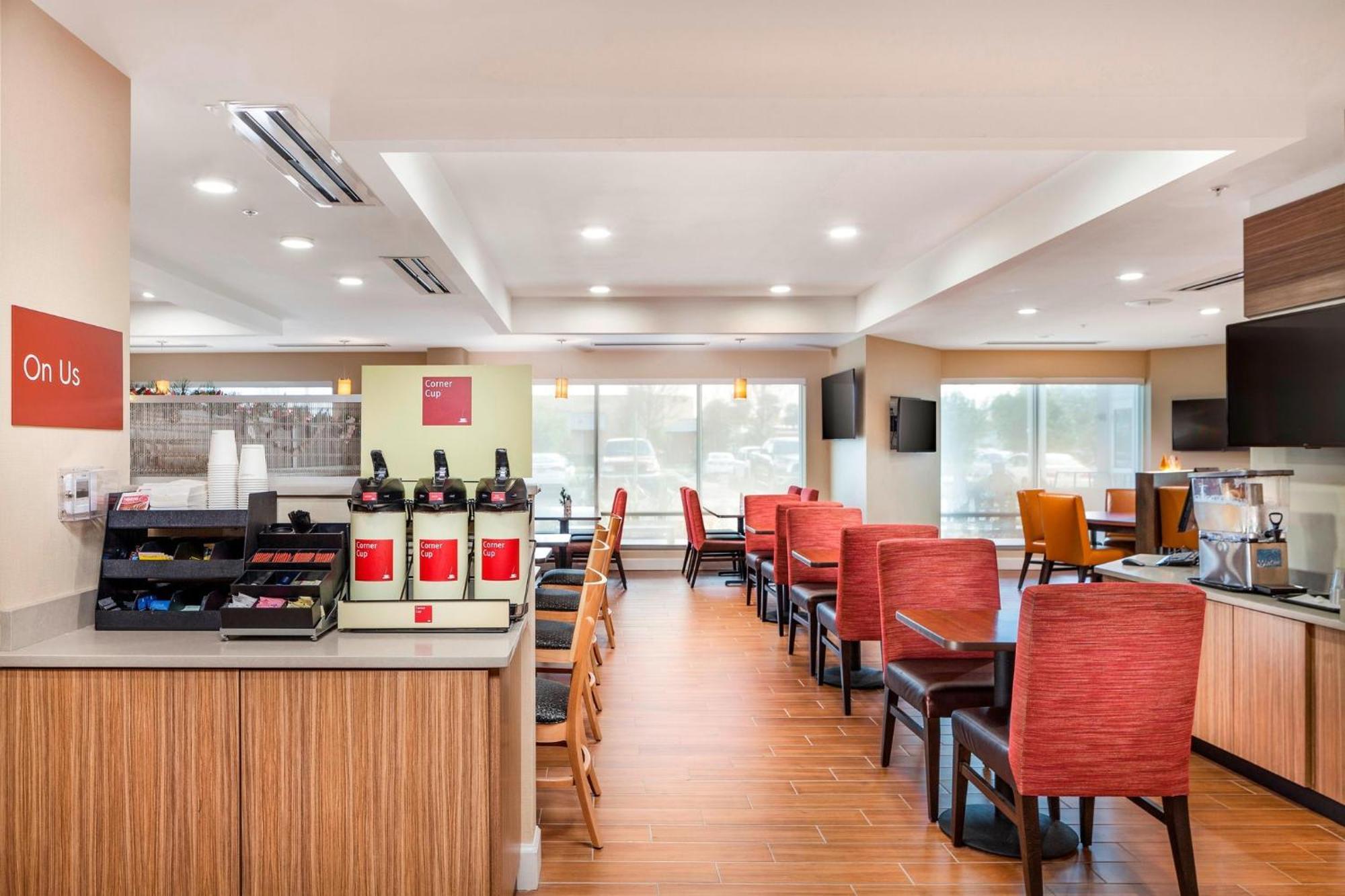 Towneplace Suites By Marriott Orlando Altamonte Springs/Maitland Bagian luar foto